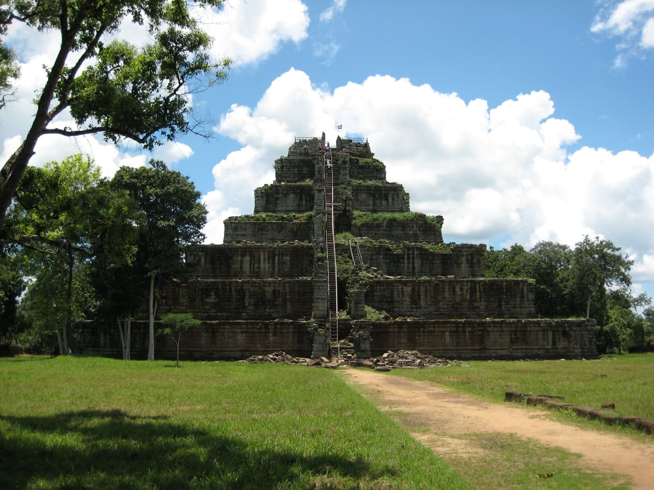 Angkor guide